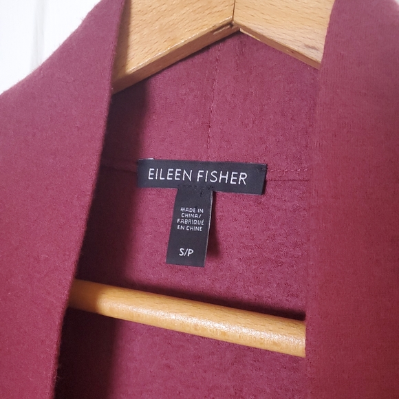 Eileen Fisher 100% Wool Burgundy Cardigan Size S - Picture 5 of 7